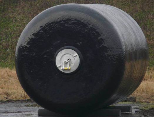 타이어와 체인과 주문 제작된 부유 발포체 채워진 펜더