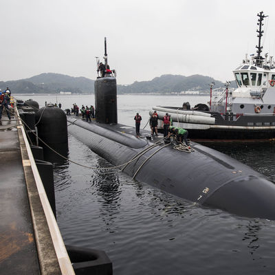 수면하에 있는 부동식 방충재 해저 수력전기 공기 고무 방현재